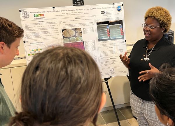 Jamiya Chandler (right) did her summer research at Cornell University.