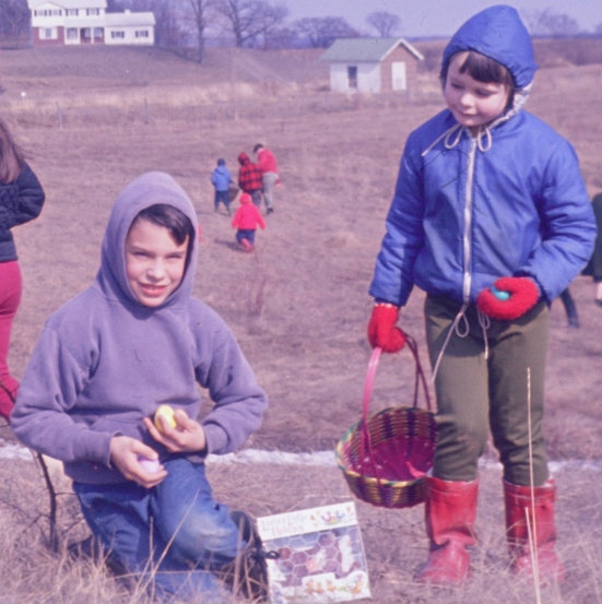 Larrabee (left) and Anderson (right) as children hunting for Easter eggs in Pulaski.